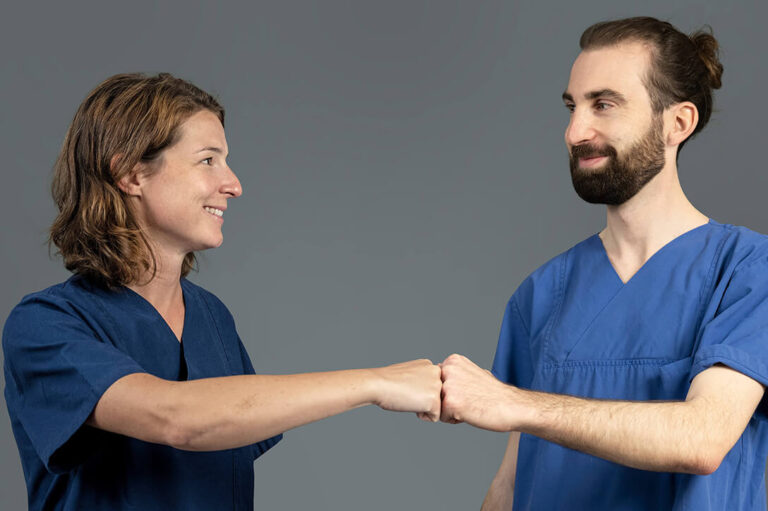 Mitarbeiter:innen als Markenbotschafter für die Klinik?