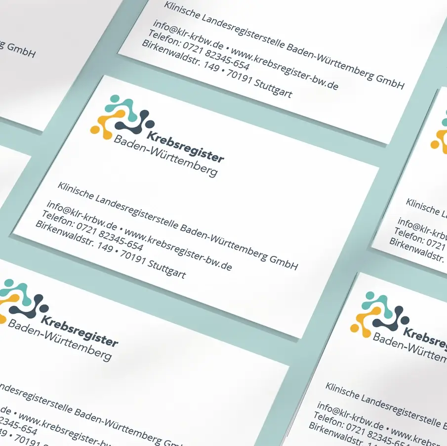 Referenzprojekt Krebsregister Baden-Württemberg Corporate-Design Mockup Visitenkarten